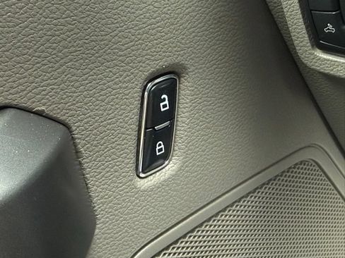 Used 2018 Ford F250 XLT w/ XLT Value Package AWD/4WD image 18