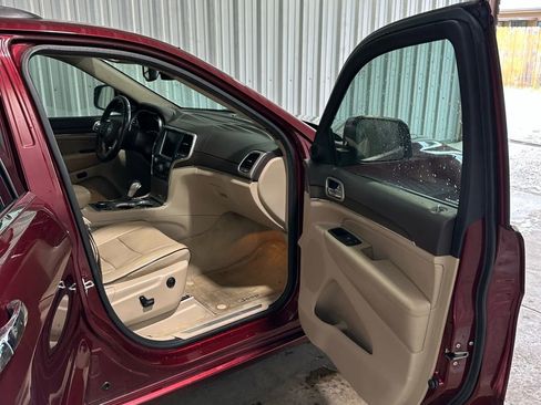 Used 2016 Jeep Grand Cherokee Overland image 18