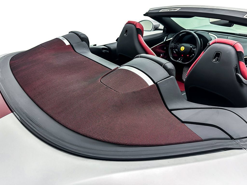 Certified 2025 Ferrari Roma Spider RWD image 30