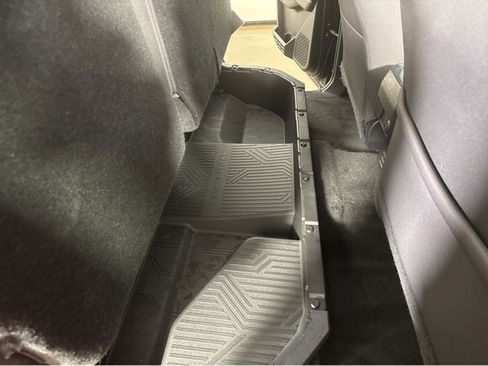 Used 2024 Toyota Tacoma TRD Off-Road image 35