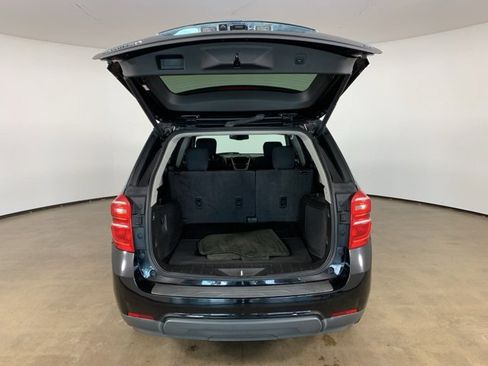 Used 2017 Chevrolet Equinox LT w/ Convenience Package image 12