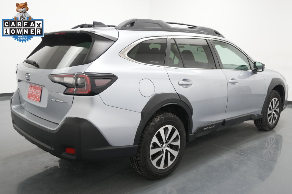 Used 2023 Subaru Outback Premium AWD/4WD image 9
