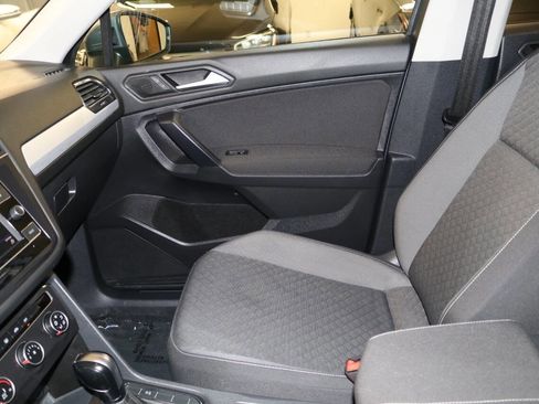 Used 2021 Volkswagen Tiguan S image 63