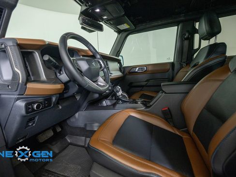 Used 2024 Ford Bronco Outer Banks AWD/4WD image 10