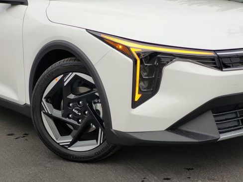 New 2025 Kia K4 EX image 3