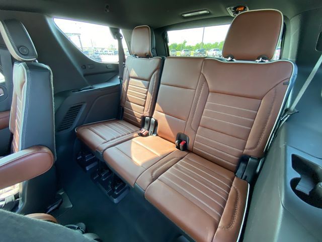 Used 2023 GMC Yukon Denali Ultimate AWD/4WD image 16
