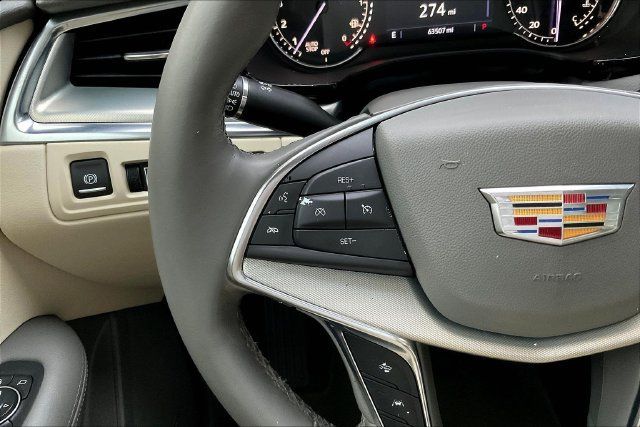 Used 2021 Cadillac XT5 Premium Luxury FWD image 13