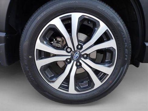 Used 2023 Subaru Forester Limited AWD/4WD image 7