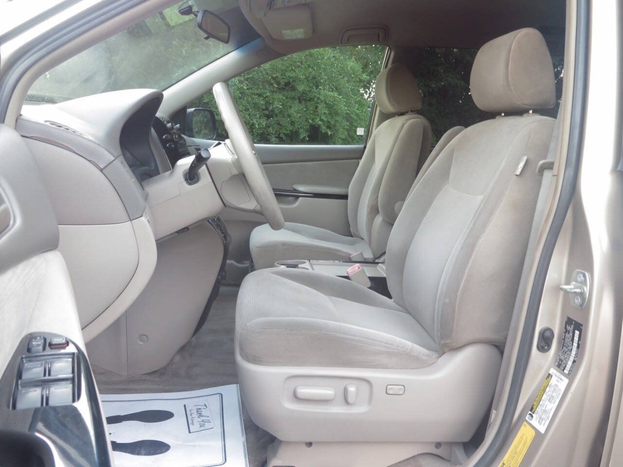 Used 2005 Toyota Sienna LE w/ LE Pkg 6 FWD image 10
