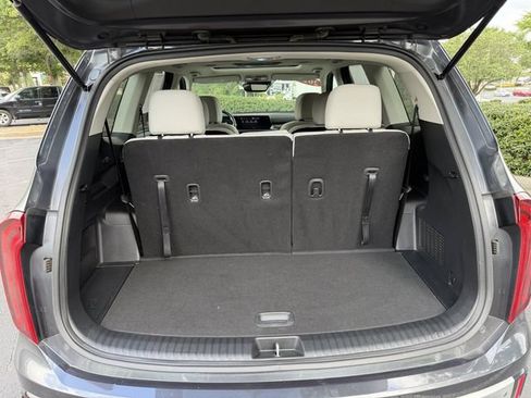 Certified 2024 Kia Telluride S w/ S Sunroof Package AWD/4WD image 39
