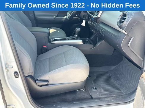 Used 2022 Toyota Tacoma SR5 w/ Technology Package RWD image 13