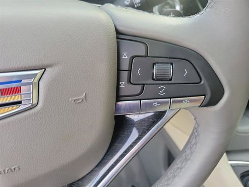 Certified 2022 Cadillac XT6 Premium Luxury image 47