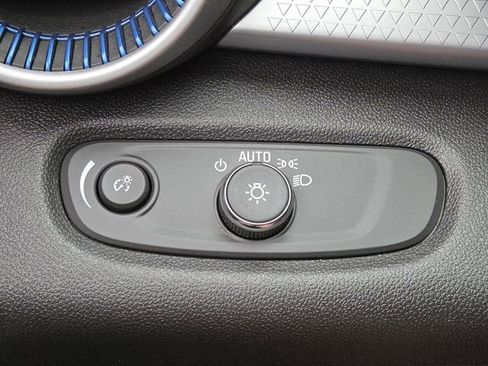 Certified 2024 Chevrolet Trax LS FWD image 10