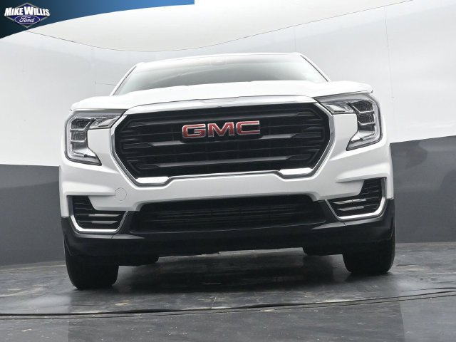 Used 2024 GMC Terrain SLE FWD image 18