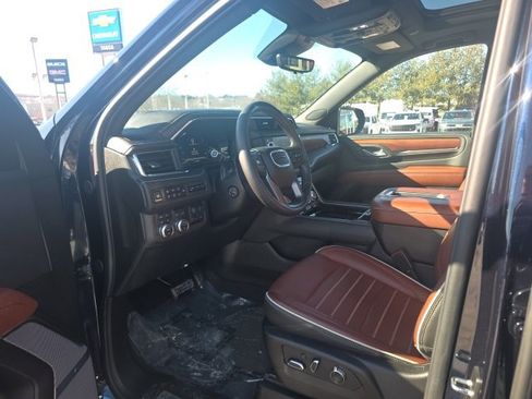 Used 2024 GMC Yukon XL Denali Ultimate image 18
