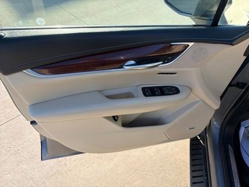 Used 2017 Cadillac XT5 Premium Luxury image 12