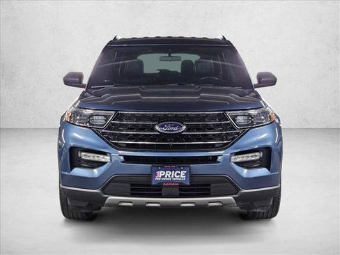 Used 2020 Ford Explorer XLT w/ Equipment Group 202A image 2
