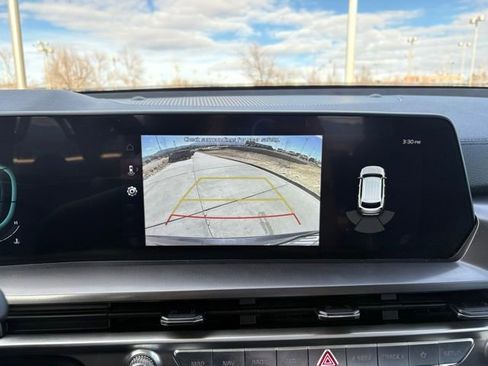 Used 2025 Kia Telluride S image 21