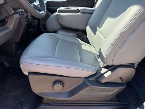 New 2025 Ford F550 4x4 Regular Cab Super Duty image 20