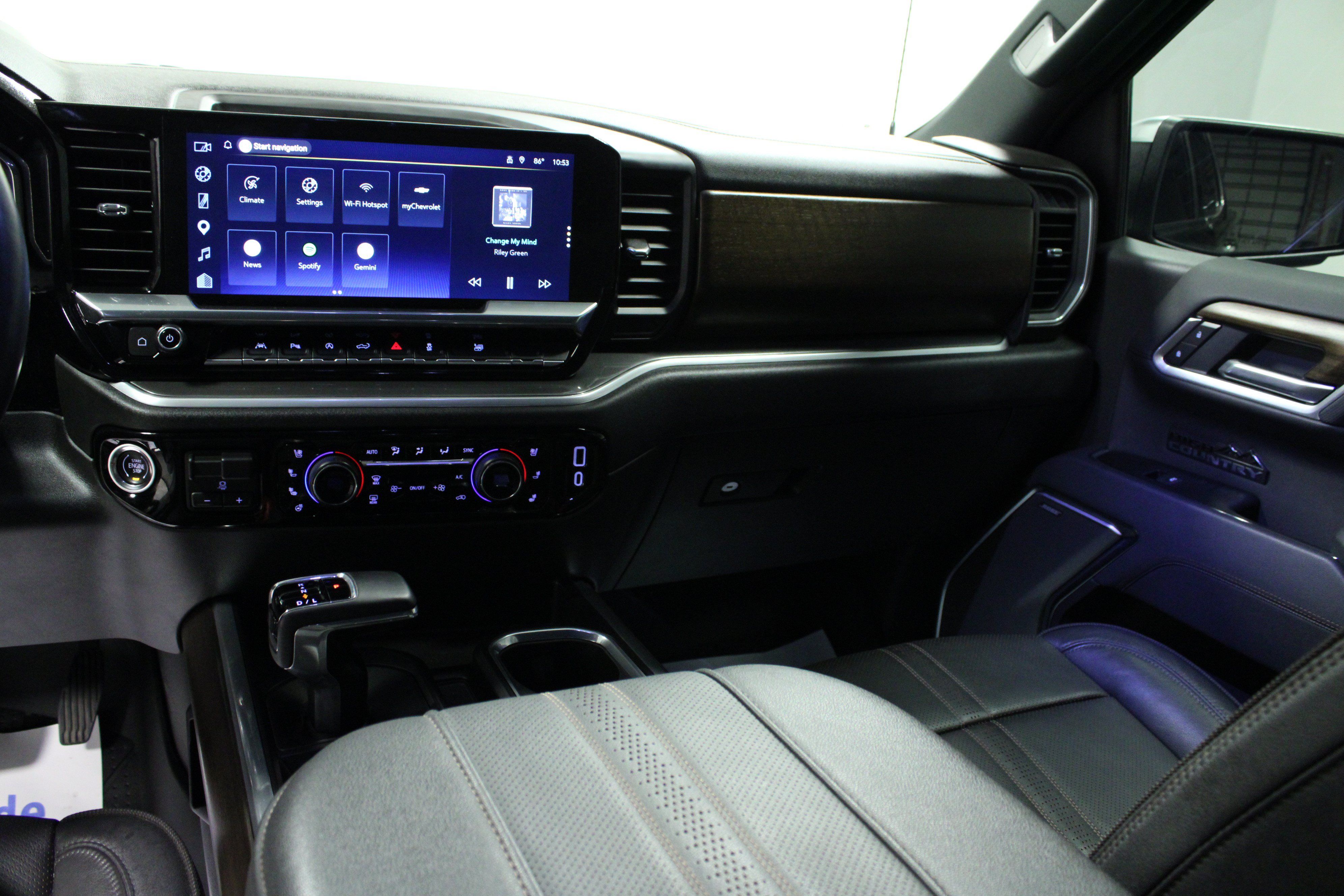Used 2026 Chevrolet Silverado 1500 High Country AWD/4WD image 19