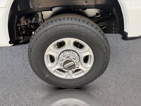 New 2025 Ford F350 XLT w/ FX4 Off-Road Package image 28