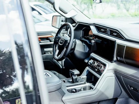 Used 2022 GMC Sierra 1500 Denali image 16