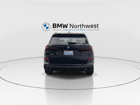 New 2026 BMW X5 xDrive40i w/ M Sport Package AWD/4WD image 2