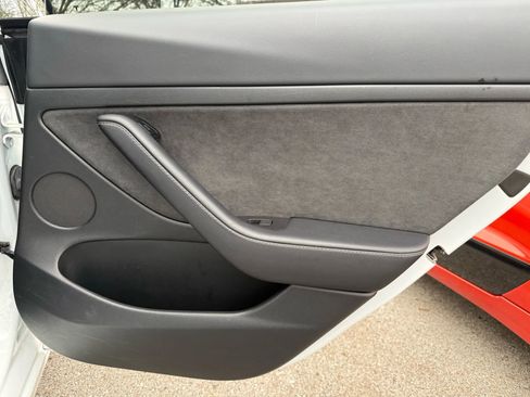 Used 2023 Tesla Model 3 Standard Range image 28