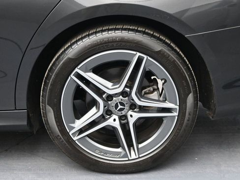 Used 2023 Mercedes-Benz E 350 4MATIC Sedan image 13