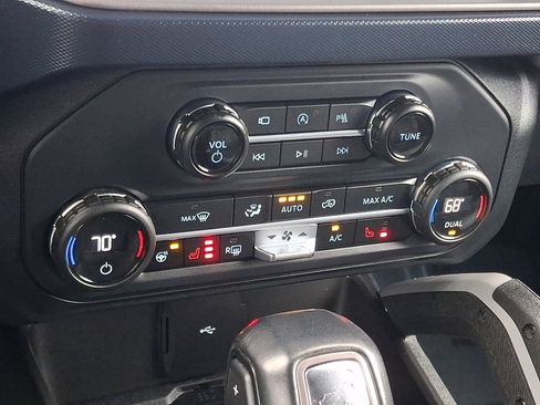 Used 2023 Ford Bronco Outer Banks w/ Sasquatch Package image 16