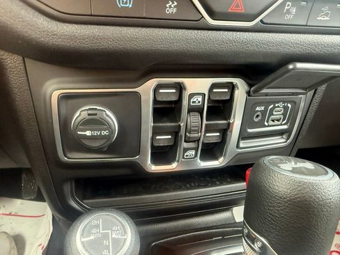 New 2025 Jeep Wrangler Unlimited Sport S 4xe w/ Convenience Group AWD/4WD image 24