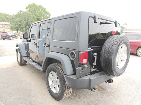 Used 2014 Jeep Wrangler Unlimited Sport w/ Quick Order Package 24S AWD/4WD image 11