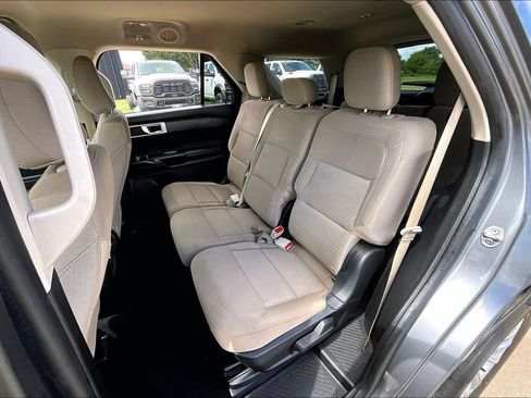 Used 2021 Ford Explorer 2WD image 25
