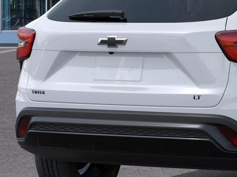 New 2026 Chevrolet Trax LT w/ Driver Confidence Package FWD image 14