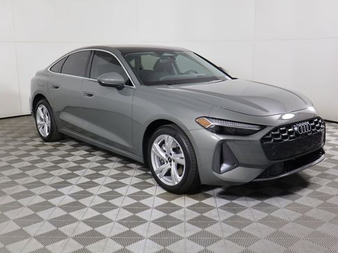 Used 2025 Audi A5 2.0T Premium Plus image 3