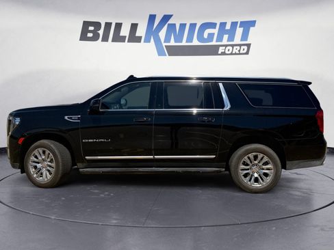 Used 2024 GMC Yukon XL Denali RWD image 2