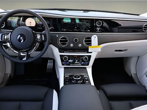 New 2026 Rolls-Royce Ghost AWD/4WD image 4
