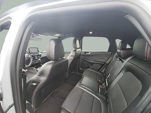 Used 2025 Ford Escape ST-Line Select AWD/4WD image 22
