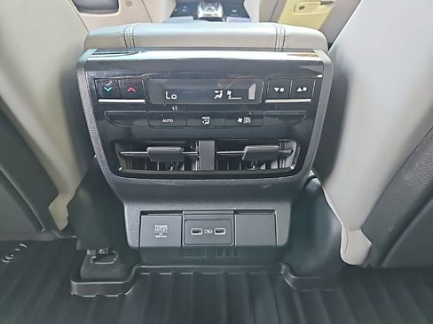 Used 2022 Acura MDX FWD w/ Technology Package image 32