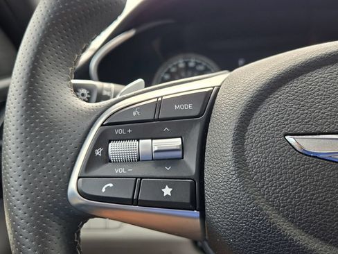 Used 2023 Genesis G70 2.0T RWD image 23