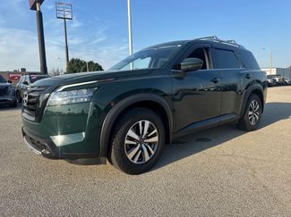 Used 2023 Nissan Pathfinder SL w/ Lighting Package (N92) AWD/4WD video 2