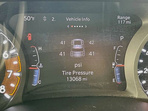 Used 2022 Jeep Compass Latitude w/ Sun and Sound Group image 12