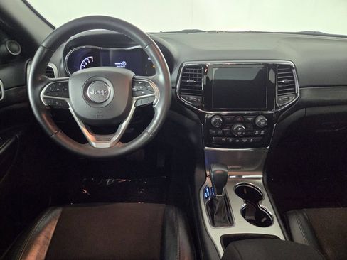 Used 2019 Jeep Grand Cherokee Altitude RWD image 27