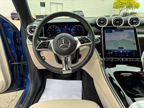 Used 2026 Mercedes-Benz GLC 300 4MATIC image 13