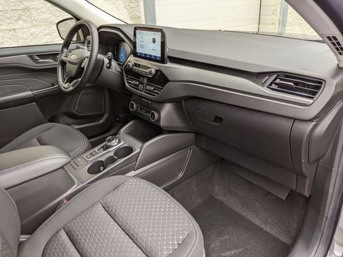 Used 2025 Ford Escape Active w/ Cold Weather Package image 32