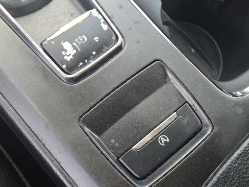 Used 2018 Ford Fusion SE w/ Equipment Group 201A FWD image 28