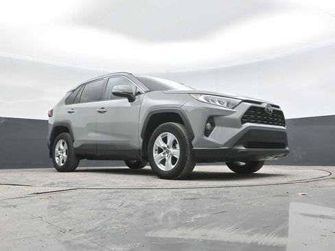Used 2021 Toyota RAV4 XLE w/ Convenience Package image 45