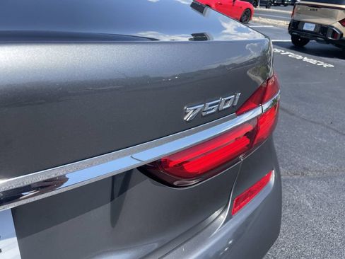 Used 2016 BMW 750i RWD image 6