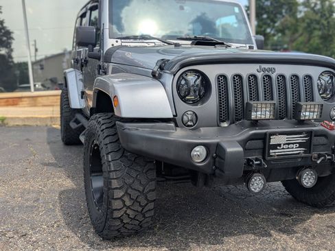 Used 2018 Jeep Wrangler Unlimited Sport AWD/4WD image 12