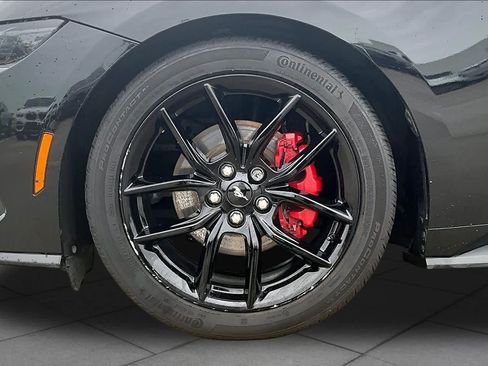 Used 2025 Ford Mustang Coupe RWD image 9